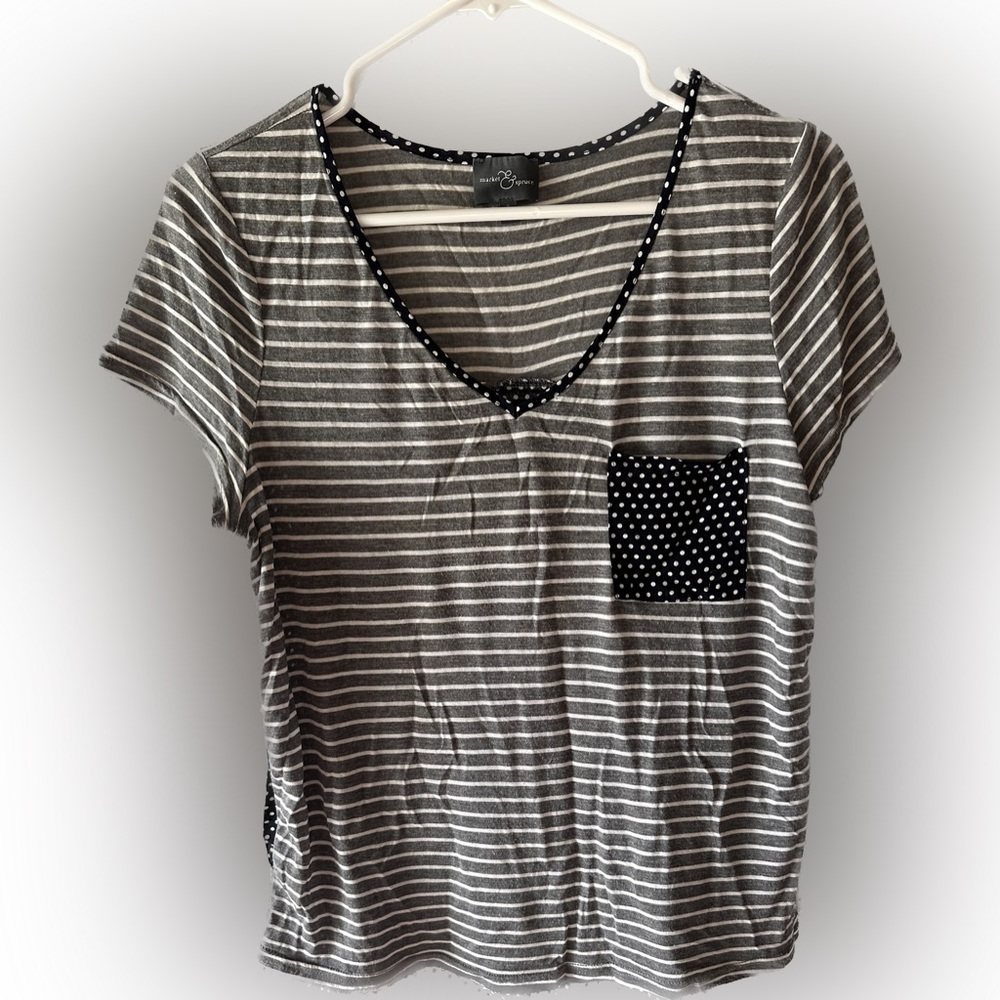Short sleeve size small short sleeve stripes and dots